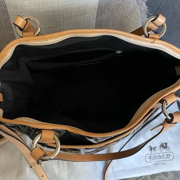 Authentic Coach Handbag,No wallet.I purchased and never used the purse. - Picture 4 of 5